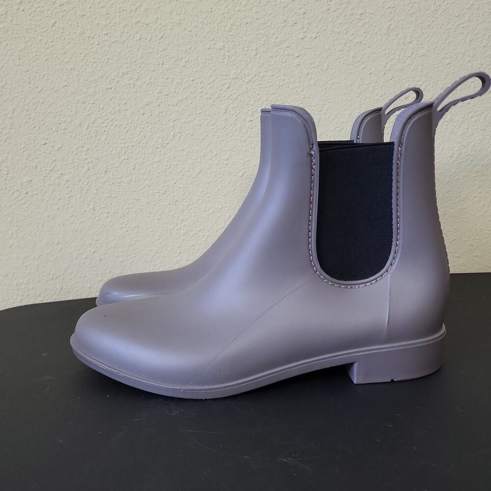 Capelli New York Womens‎ Gray Rubber Round Toe Pull On Chelsea Boots Size 8
